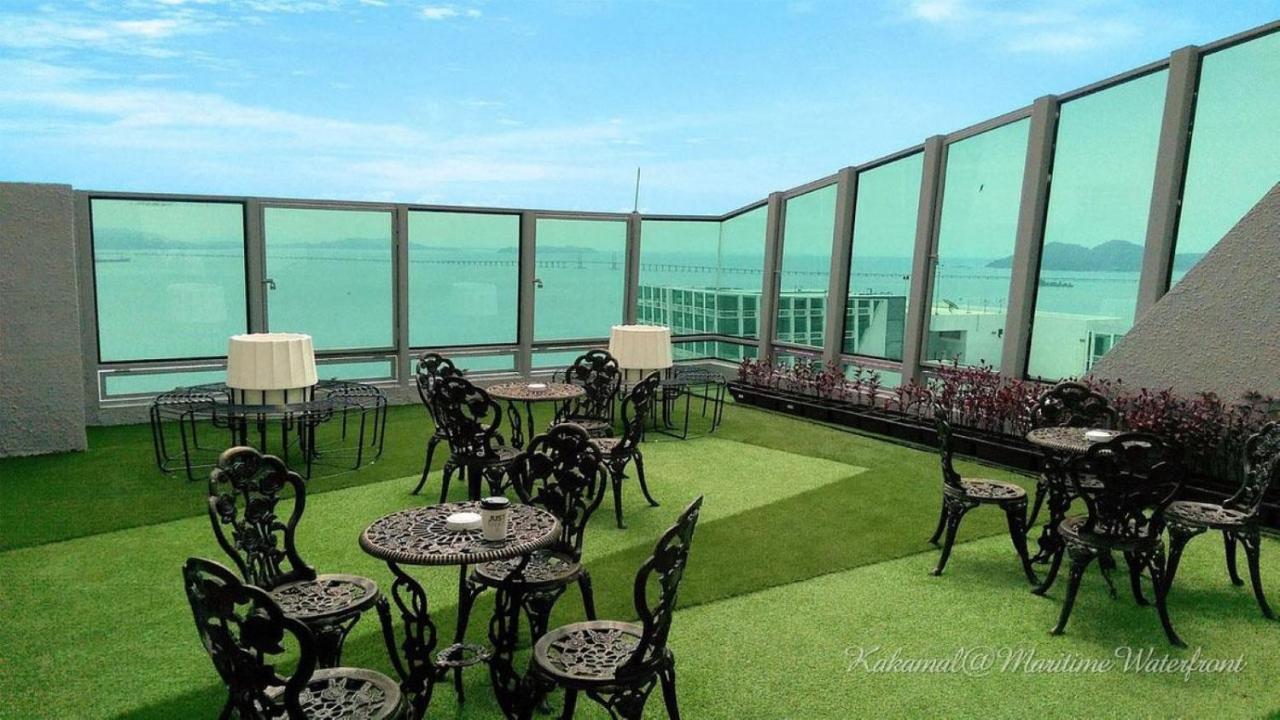 Maritime Luxury Suites Τζωρτζ Τάουν Εξωτερικό φωτογραφία